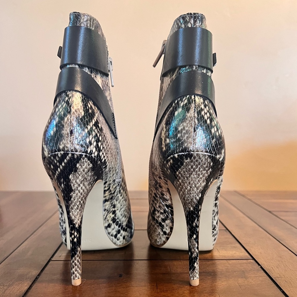 Nwob Guess Snake Python Print Booties - image 6